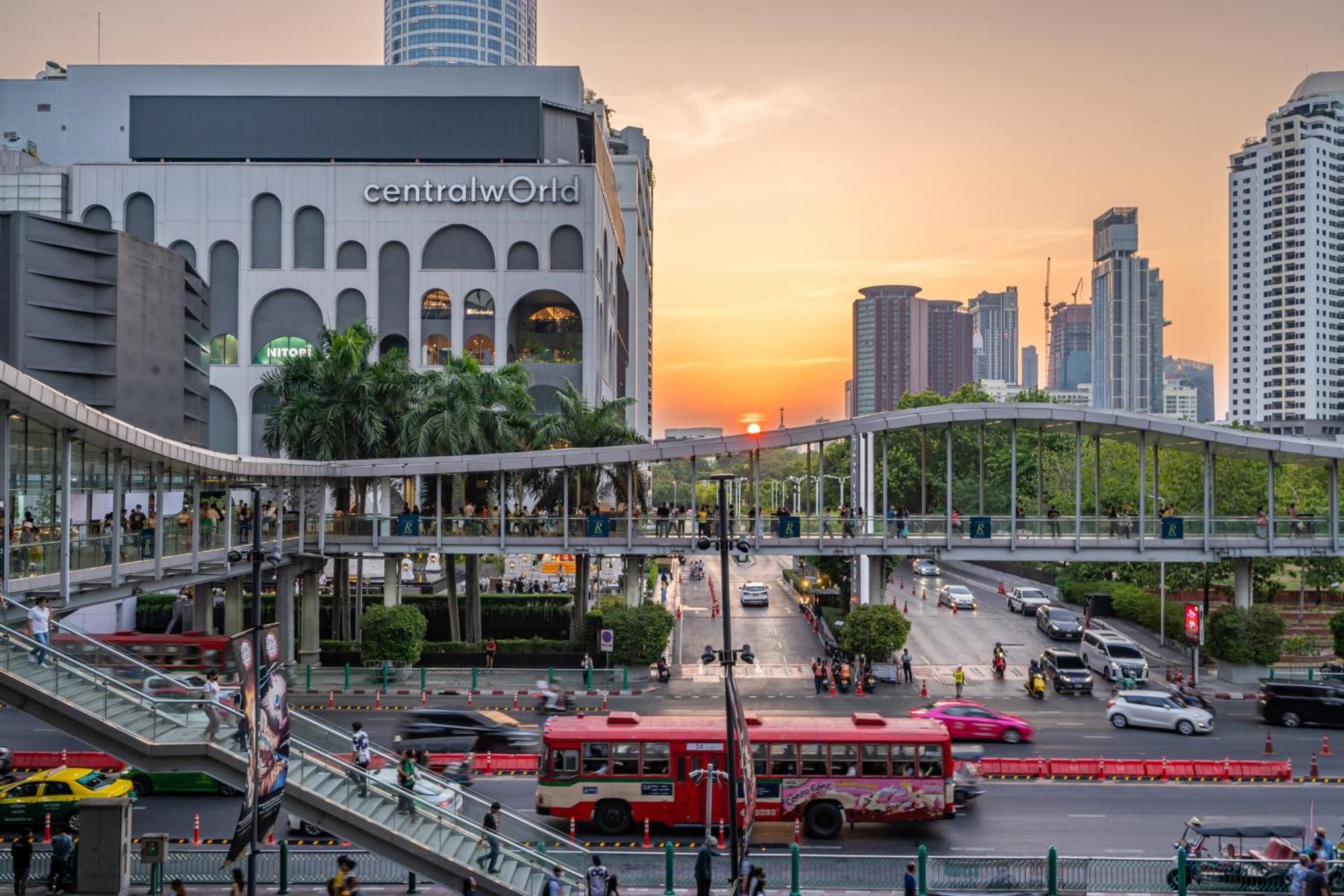 Hotel Moxy Bangkok Ratchaprasong Exterior foto